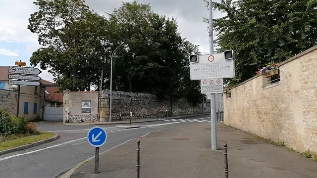 Франция, деревня руасси