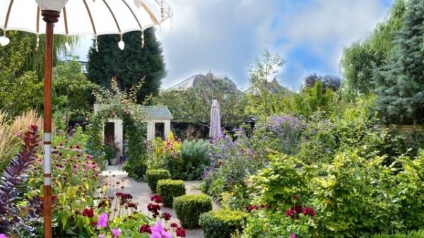 Charming English Cottages | 29 Beautiful Homes and Gardens