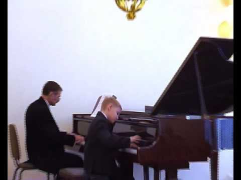 Георгий Дороднов в ансамбле с папой (19.12.2009) смотреть онлайн