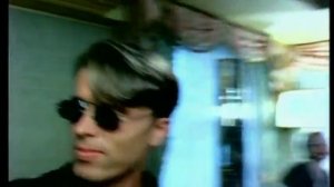 Mo Do   Eins, Zwei, Polizei я я я вас из гус вас из дас