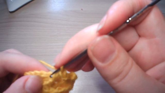 Еще один вариант "Бабушкин квадрат" крючком просто/Another option is "Grandma's square" crocheted смотреть онлайн