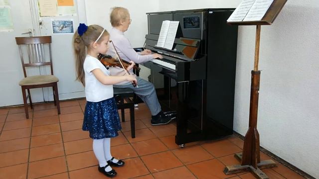 Charles Dancla, Variations on Thema by Pacini, Op.89 Nr. 1. perform Sofija Poliscuk, 6 y.o. Violin. смотреть онлайн