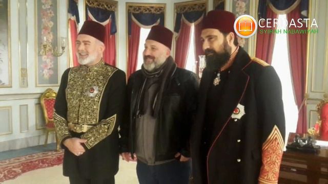 "KAMI AKAN MELINDUNGI KAKEK KAMI ABDUL HAMID HAN" NILHAN OSMANOGLU смотреть онлайн