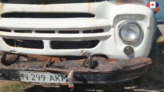 Ушлый Джамбо :-) Старый ЗИЛ по старому заводим :-) Простой казах по простому запряг меня :-) смотреть онлайн