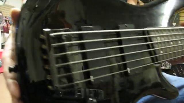 Ibanez SR706 Bass смотреть онлайн