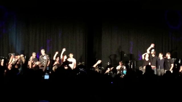 Purple Rain - Louden Swain (Supernatural Con, 2016) смотреть онлайн