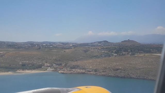 Landing to Heraklion Airport смотреть онлайн