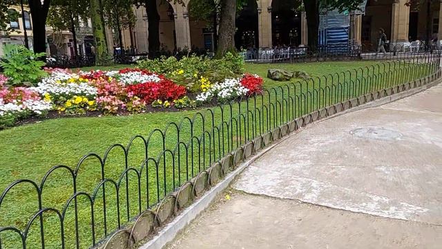 Площадь Гипускоа в г.Сан-Себастьян, Страна Басков, Испания. смотреть онлайн
