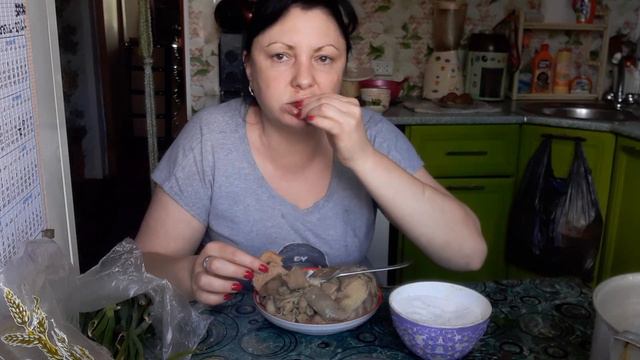 Кто работает тот ест смотреть онлайн