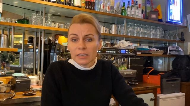 Патриоты за деньги. Новая выставка в нашем ресторане.
