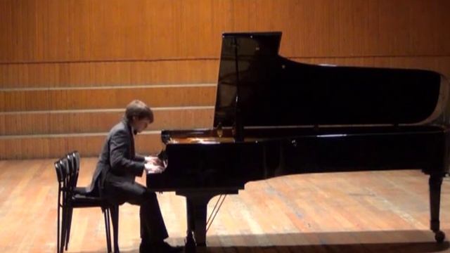 И.Стравинский-Г.Агости. Три фрагмента из балета "Жар-птица". Виталий Щербаков. смотреть онлайн