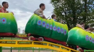 Аттракцион Гусеница. Витебск, Беларусь.