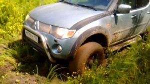 Mitsubishi L200 на бездорожье 2