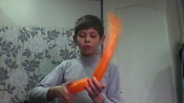 Делаем из шарика саблю смотреть онлайн