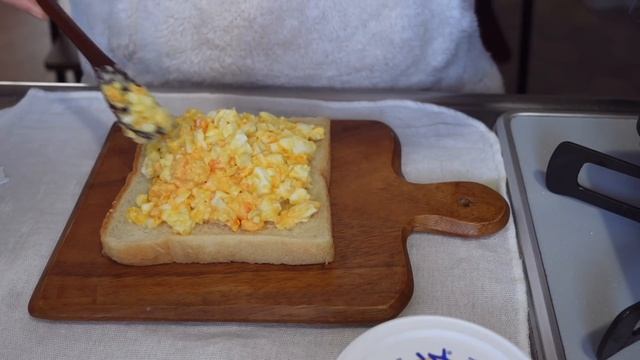 SUB)お家で過ごす週末の食事vlog??｜ライスコロッケ、鶏ひき肉と白菜のポテトグラタン、鶏肉のトマトクリーム煮、ホットサンド（卵サラダ、ツナチーズブロッコリー、シナモンバナナ）｜自炊記録 смотреть онлайн