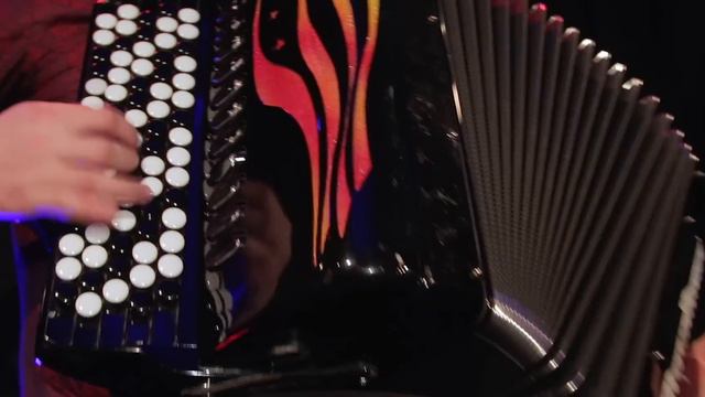 Through the Fire and Flames (Accordion cover) - DragonForce смотреть онлайн