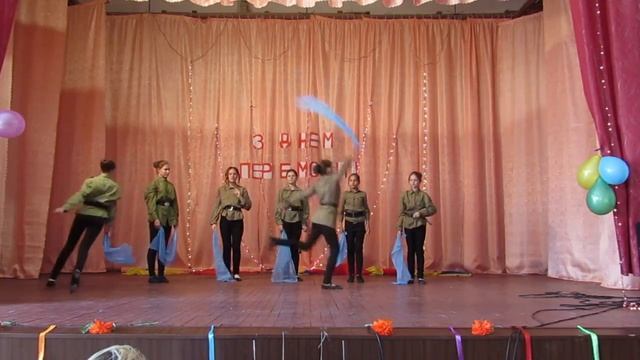 Колектив Диамант танец - попурри военных песен смотреть онлайн