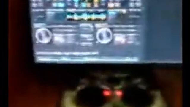 Deckadance tested with Hercules DJ Console MK2 смотреть онлайн