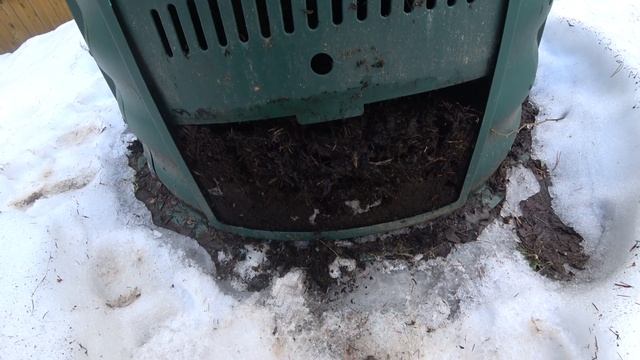 Компостер Волнуша 1000л после холодной зимы (выдержал с достоинством) смотреть онлайн