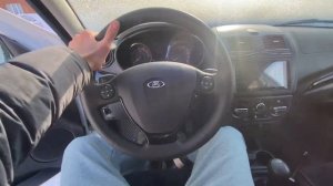 Доработал салон Гранты FL, установил мультируль за 2,5К, подлокотник в стиле Vesta, планшет