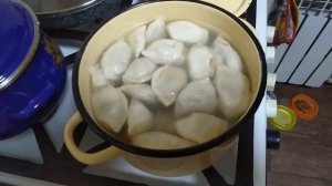 Сколько нужно и как варить вареники с капустой покупные ?