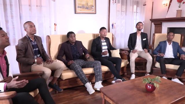 God's Army - Rainay izay any an-danitra смотреть онлайн