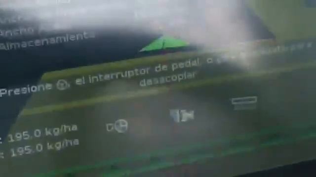 Abonadora Bogballe trabajando en arrozal смотреть онлайн