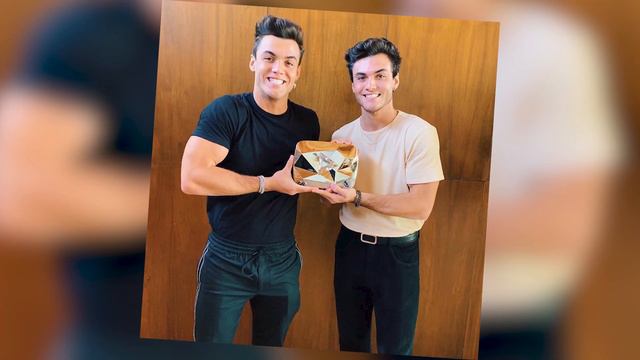 Get To Know Dolan Twins net worth , height , girlfriend , age смотреть онлайн