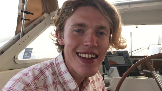 Fishing Mid Atlantic Ocean and Living At Sea when the Freezer Breaks Down ! Ep97 смотреть онлайн