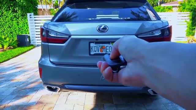 Senya And His Big Robot Against UFOs