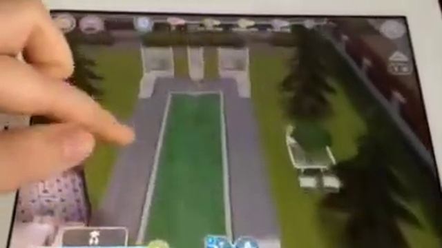 The sims Freeplay #2 ( Взломанная версия на iPad) смотреть онлайн