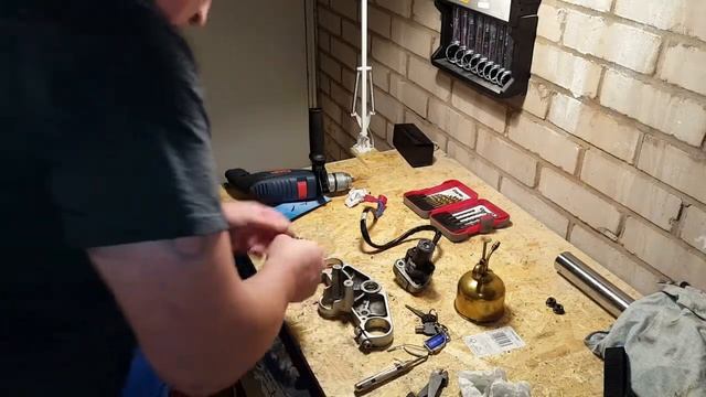 Yamaha FZS600 FAZER траверса,извлекаем обрезанные болты,подгоняет замок зажигания. streetfighter 2 смотреть онлайн