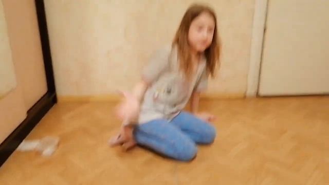Гимнастика + рулетка KoHfEtOchKa TV (1 VIDEOS) смотреть онлайн