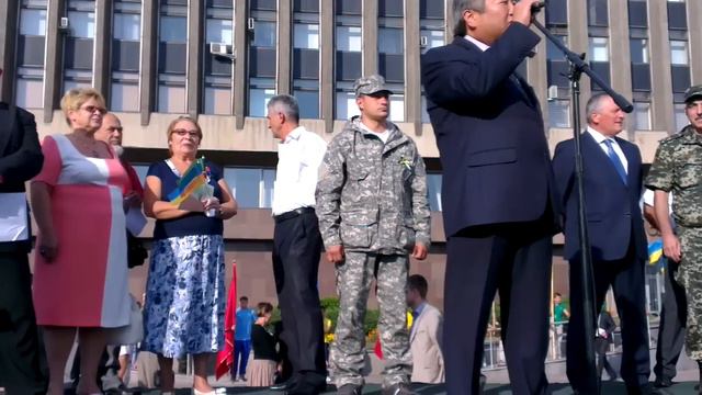 Непотопляемый Син играет в патриота-ему не верят! смотреть онлайн