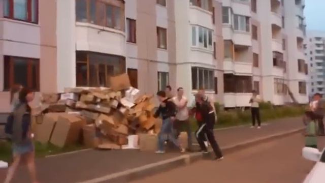 Прыжек с 5 этажа... смотреть онлайн