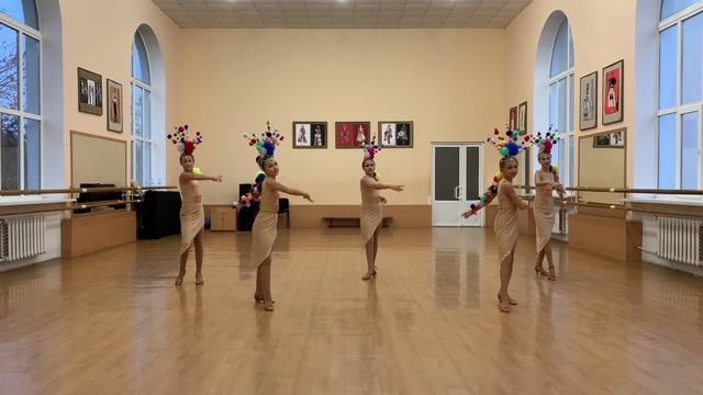 Зразковий хореографічний ансамбль «Карамельки» - Lady time (Antre) смотреть онлайн