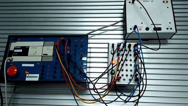 PLC Exercise (Traffic Light) Using Mitsubishi FX3U смотреть онлайн