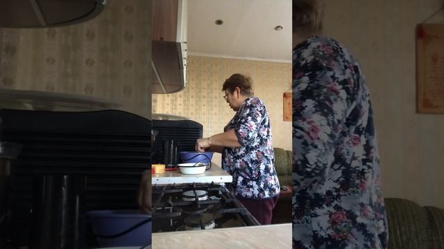 Тыква насушилась,после размолотила в кофемолке,получилась порошок. смотреть онлайн