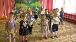 Утренник 8 Марта в детском саду. Танец малышей