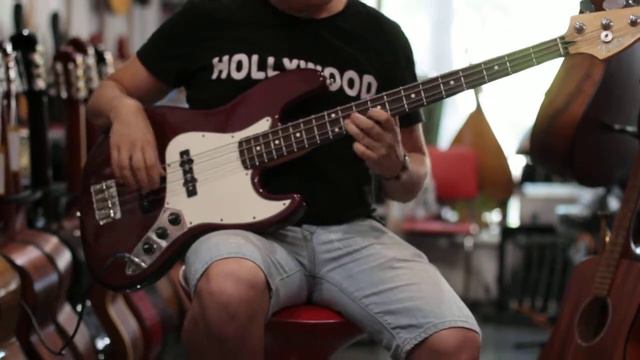 Бас гитара Fender Jazz Bass Mexico 1999 год смотреть онлайн