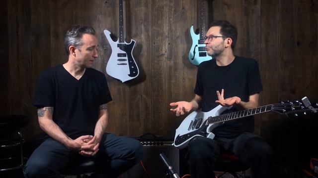 Paul Gilbert's Pedal Board + How to Play Guitar Like a Singer! смотреть онлайн