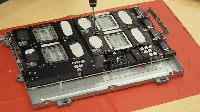 Lenovo ThinkSystem SR675 V3 installing an SXM5 GPU смотреть онлайн