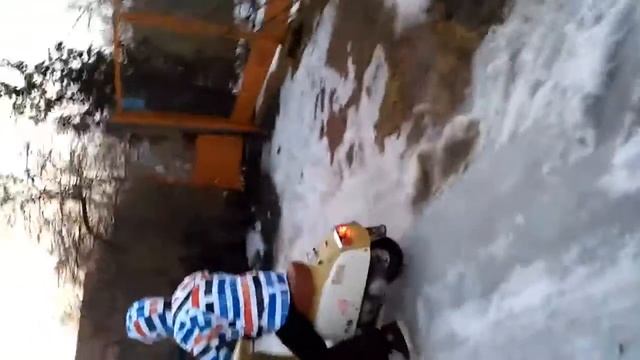Зимние покатушки на мопеде смотреть онлайн