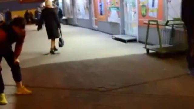 Самые Крутые Уличные Драки! Метро В России! Пьяные Драки! И Неадекватные Люди