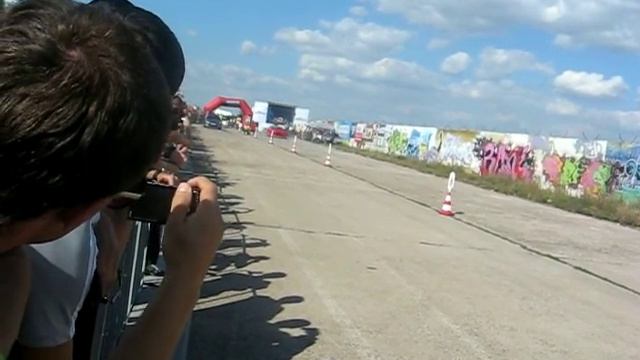 Vaz 2108 vs Nisan Skyline r35 смотреть онлайн