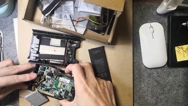 创新Sound Blaster E5 电池鼓包后维修 change battery смотреть онлайн