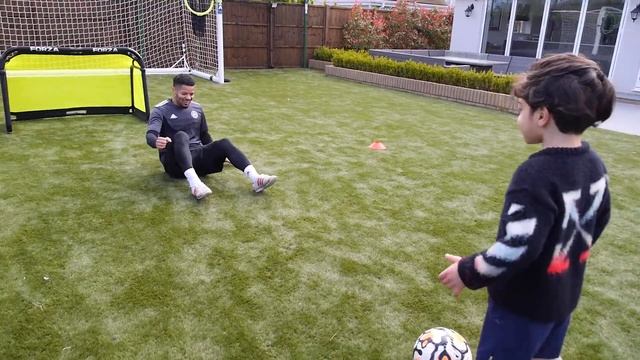 FOOTBALL CHALLENGES VS MINI MESSI ⚽️? *Arat Hosseini* смотреть онлайн