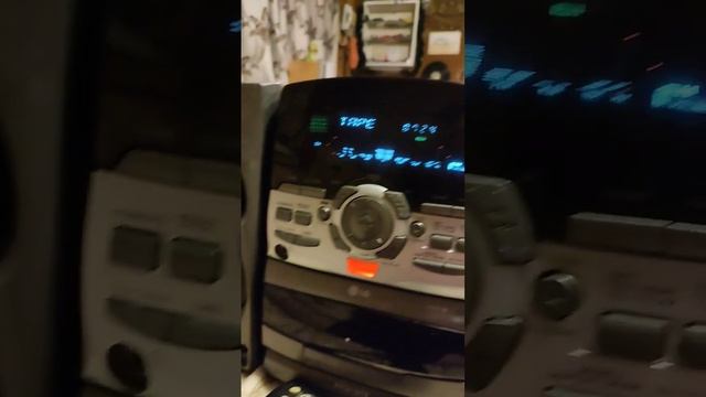 Легендарный Южнокорейский МЦ LG FFH217(куплен сегодня) скоро обзор друзья? смотреть онлайн