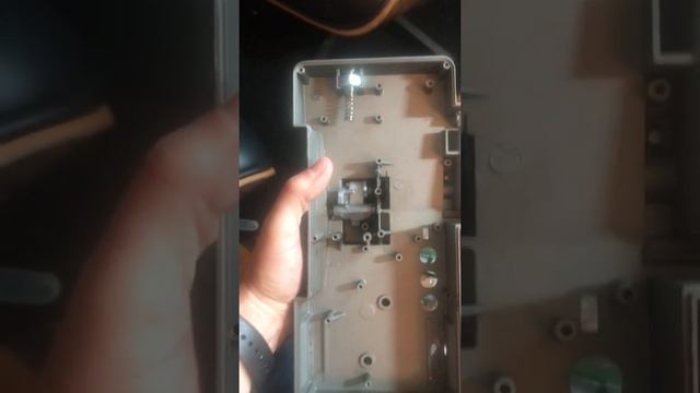 Ibanez WD7 Wah Restoration 7 - Reassembly Issues смотреть онлайн