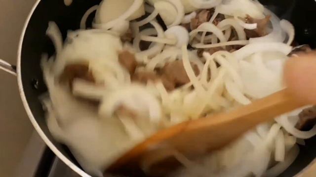 УЮТНАЯ ЕДА - томлённая картошка с мясом смотреть онлайн